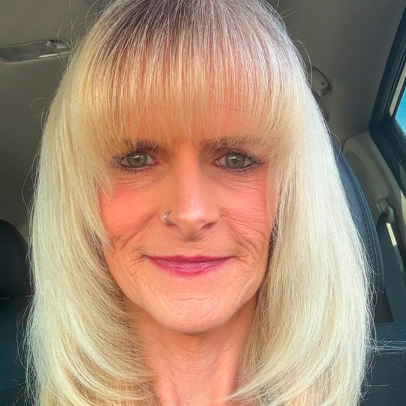 Meet your Posher, Brandi - Picture 3 of 3